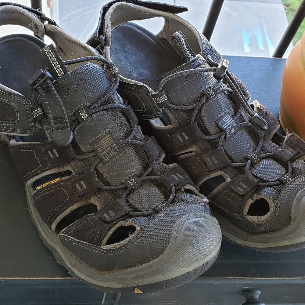 SOLD Men's Keen Sandals